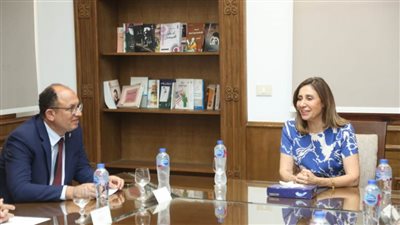 وزيرة الثقافة تستقبل رئيس جامعة حلوان لبحث سُبل التعاون في تقديم الأنشطة