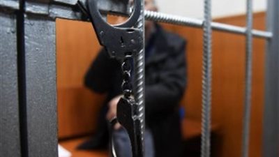 اعتقال ألماني في فرنسا بتهمة احتجاز زوجته لمدة 12 عاما