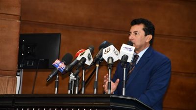 وزير الشباب والرياضة ينعي وفاة والدة رئيس اللجنة الأوليمبية المصرية
