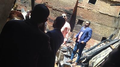 النيابة الإدارية تعاين حريق ست وحدات سكنية بدمياط.. صور