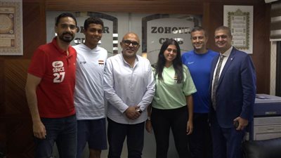 لاعبان من الزهور ضمن المنتخب الوطني في بطولة العلمين الدولية للكرة الطائرة الشاطئية