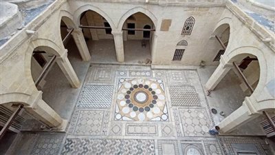 متابعة أعمال تطوير وترميم مسجد سارية الجبل