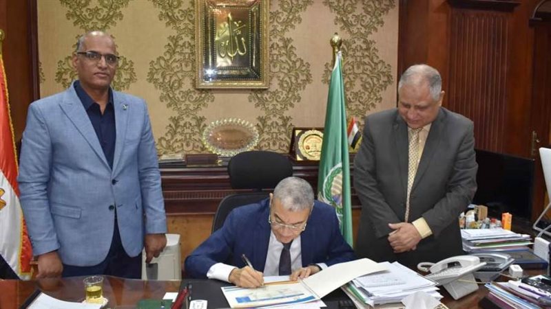 محافظ المنيا يعتمد