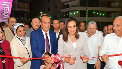 نائب محافظ البحيرة تفتتح معرض 