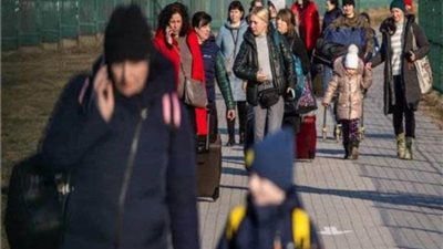  بولندا تستقبل 33 ألفا و700 لاجئ من أوكرانيا خلال 24 ساعة