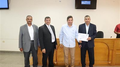 اختتام دورة تدريبية حول أساسيات التغذية في المزارع السمكية