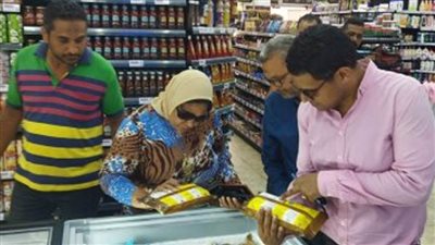 حملات رقابية وتموينية على الأسواق في الإسكندرية.. وتحرير 11 محضرا للمخالفين