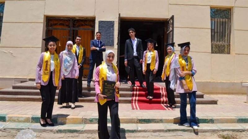 طلاب كلية علوم الفضاء