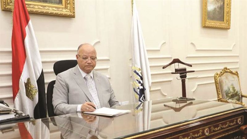 محافظ القاهرة خالد