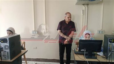 وكيل تعليم كفر الشيخ يتابع اختبارات الالتحاق بمدرسة المتفوقين