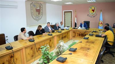 القائم بعمل رئيس جامعة سوهاج يستقبل ممثلي 