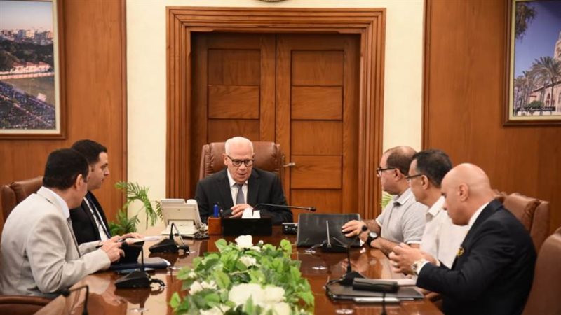 خلال الاجتماع