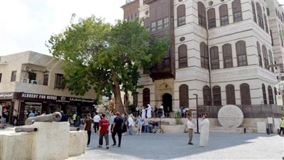إقبال واسع من هواة التراث على زيارة 
