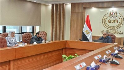 رئيس هيئة الدواء يترأس الاجتماع الافتراضي الأول لمجموعة العمل المصرية الجنوب أفريقية المشتركة