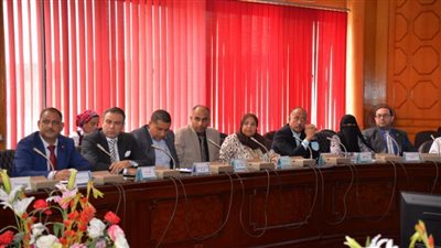 محافظ الإسماعيلية ومنسق 