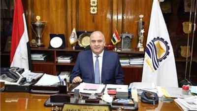 محافظ قنا يلتقى المهندسين المرشحين للعمل بالوحدات المحلية للمدن