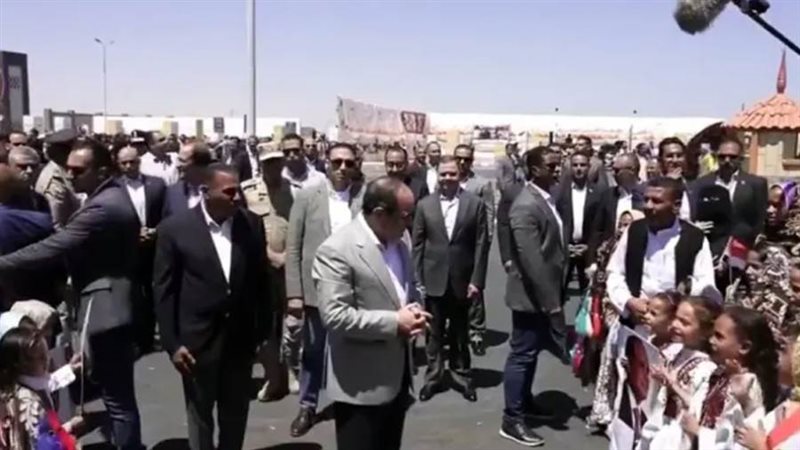 استقبال شعبى حافل