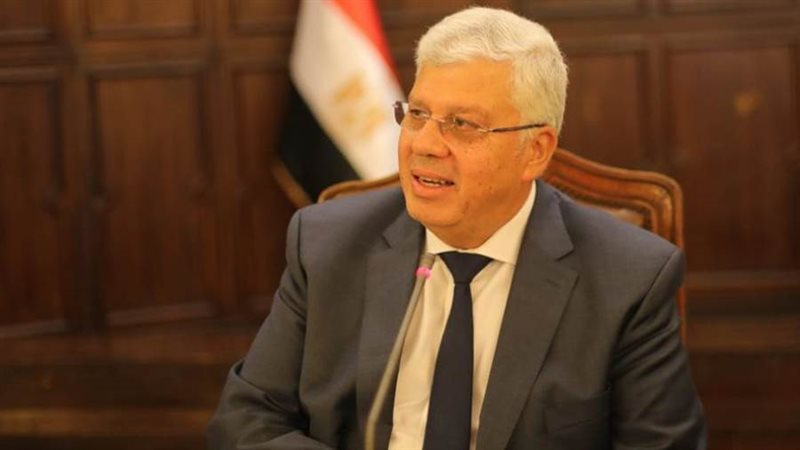 الدكتور أيمن عاشور