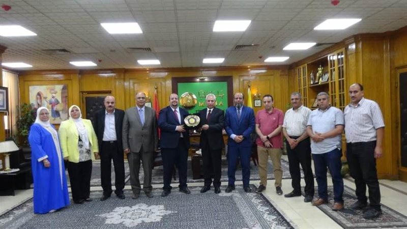 رئيس جامعة المنيا