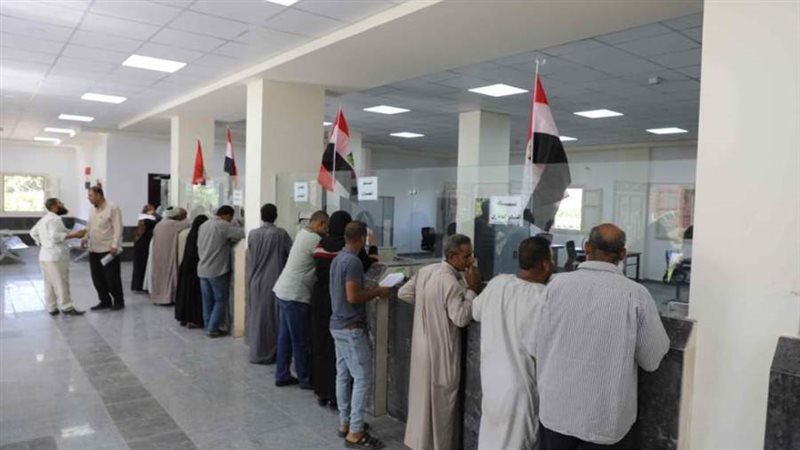 إقبال المواطنين على