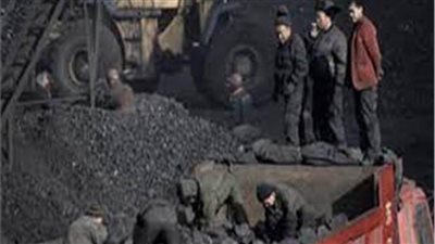 مصرع عاملين وإصابة 8 آخرين في حريق منجم فحم وسط كازاخستان 