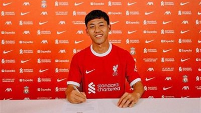 رسميا.. ليفربول يتعاقد مع الياباني واتارو إندو لاعب شتوتجارت الألماني