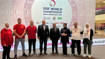 سفير مصر في أذربيجان يطمئن على بعثة منتخب الرماية