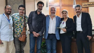 عرض «فريدة» تحصد جائزة أفضل سينوجرافيا بمهرجان الزرقاء للمونودراما بالأردن