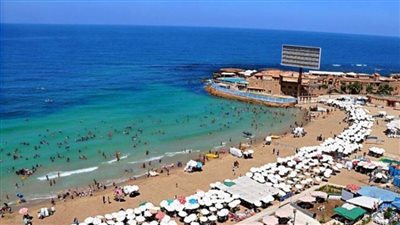 المصايف.. نسب الإشغال متوسطة في شواطئ الإسكندرية اليوم