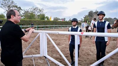 الرئيس السيسي يتفقد ميادين الفروسية في الأكاديمية العسكرية