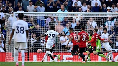 توتنهام يضرب مانشستر يونايتد بثنائية نظيفة في البريميرليج