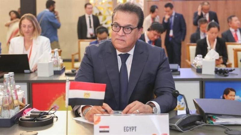 وزير الصحة في اجتماع