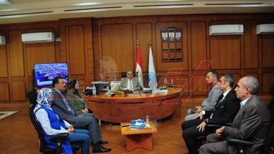 رئيس جامعة كفر الشيخ يستقبل وفد حياة كريمة بالمحافظة