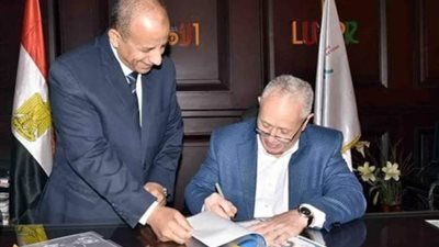 محافظ الأقصر يعتمد تنسيق قبول الطلاب الحاصلين على الشهادة الإعدادية