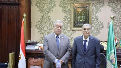 محافظ المنيا: القيادة السياسية تولى أهمية كبيرة لتحسين جودة التعليم وتطوير العملية التعليمية