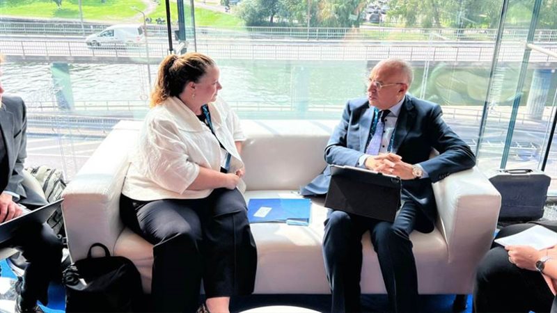 وزير الري يلتقي منسق