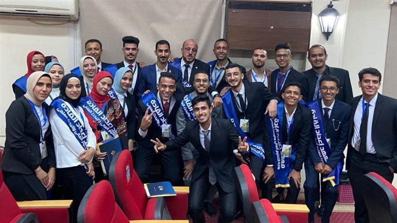 طلاب جامعة الوادي