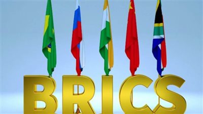 خبير اقتصادي يكشف مكاسب مصر من انضمامها لتجمع 