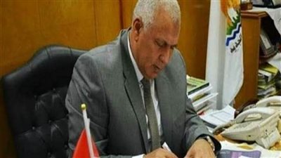 محافظ الوادي الجديد: فتح باب التظلمات لحركة تنقلات المعلمين