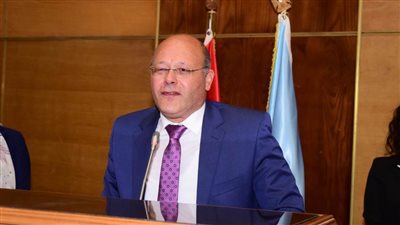 رئيس جامعة سوهاج يشهد الحفل الختامي لملتقى إعداد الطلاب للمشاركة في الأنشطة الطلابية