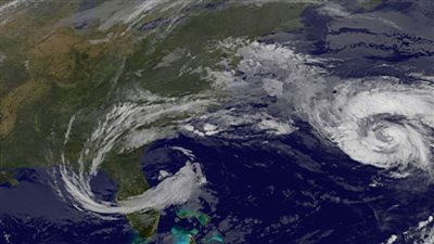 المركز الأمريكي للأعاصير يتوقع وصول العاصفة الاستوائية إداليا إلى جنوب البلاد بعد ساعات