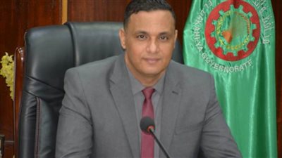 محافظ الدقهلية يتفقد أعمال تطوير مبنى مديرية التعليم وحمام السباحة بالمنصورة 