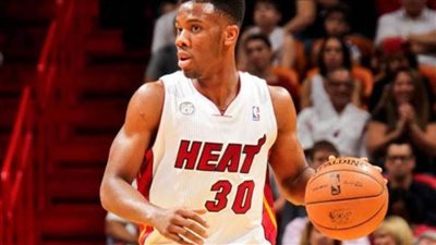 سلة الأهلي يتوصل إلى اتفاق مع لاعب ميامي هيت السابق لدعم الفريق في كأس العالم للأندية