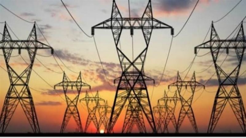 إحلال ابراج الكهرباء