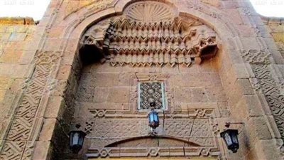 السياحة والآثار تشكل لجنة لمعاينة تداعيات حريق مسجد هلال البيه