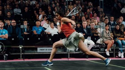 نور الشربيني تتأهل إلى ربع نهائي بطولة باريس المفتوحة للإسكواش