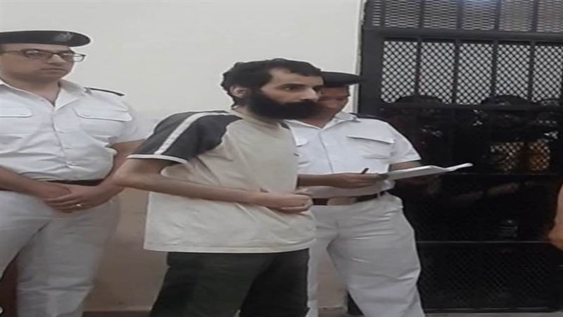 قاتل عمه وإشعال النيران