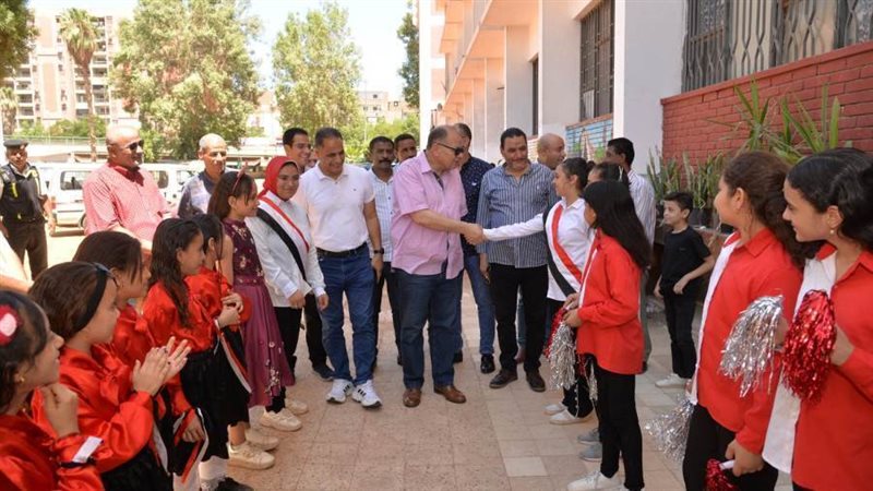 محافظ أسيوط يشهد