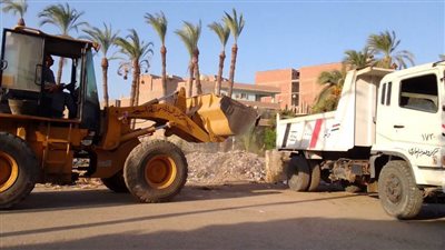 محافظ أسيوط يعلن رفع 850 طن مخلفات وقمامة وتسوية وتمهيد طرق غير مرصوفة
