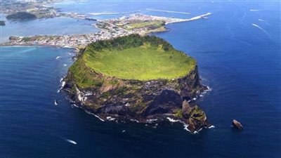 درة السياحة الكورية.. جزيرة جيجو البركانية  (صور)